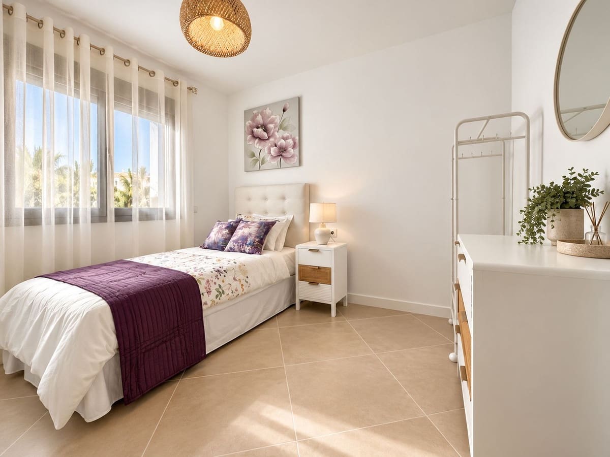 3 bedroom Townhouse for sale in El Paraiso with pool - € 495,000 (Ref: 9974214)