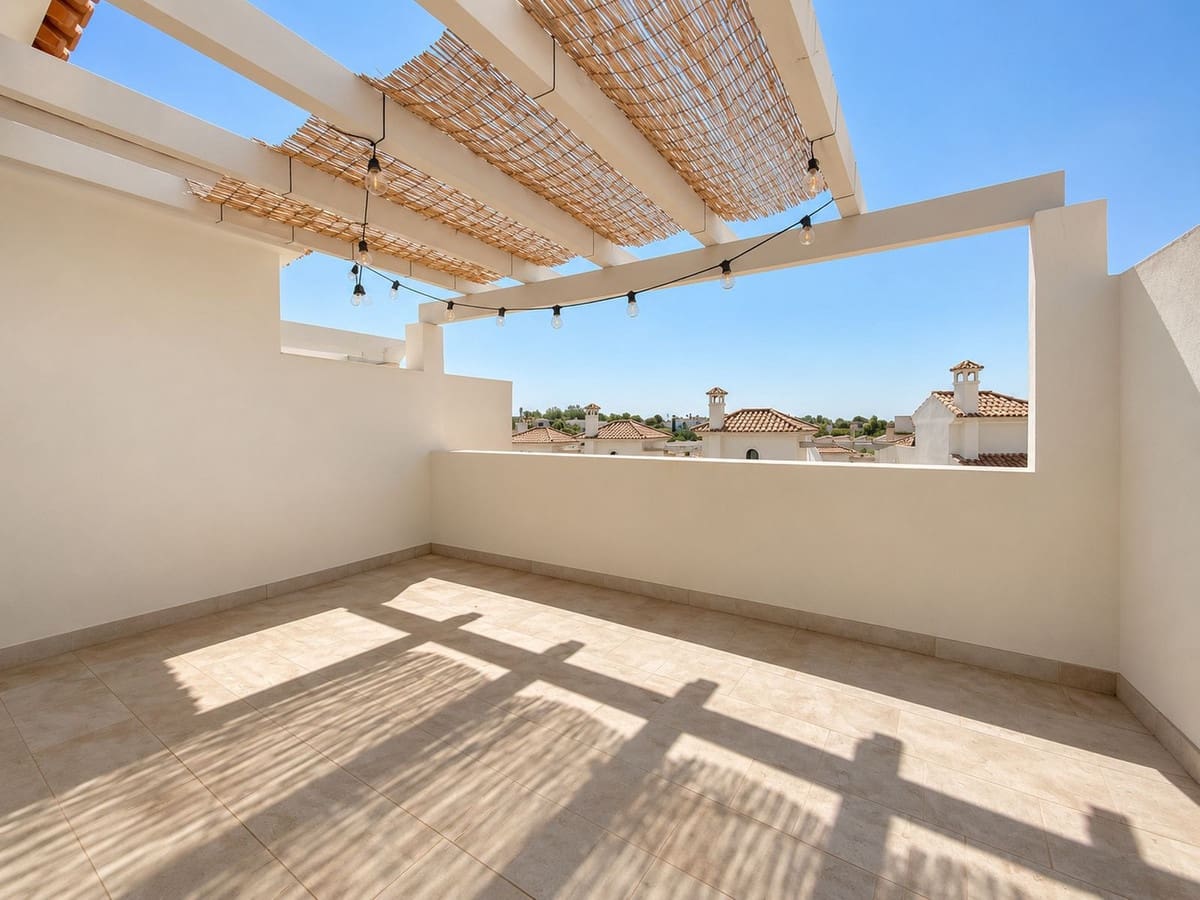 3 bedroom Townhouse for sale in El Paraiso with pool - € 495,000 (Ref: 9974214)