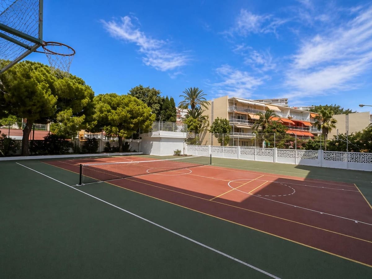 4 soveværelse Lejlighed til salg i Torremolinos med swimmingpool garage - € 560.000 (Ref: 9974218)