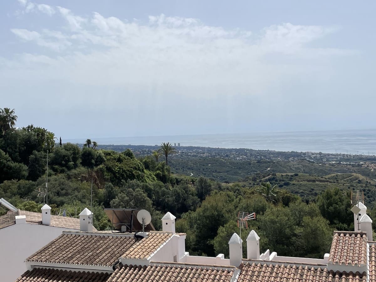 4 soverom Hus til salgs i Los Monteros med svømmebasseng - € 550 000 (Ref: 9974221)