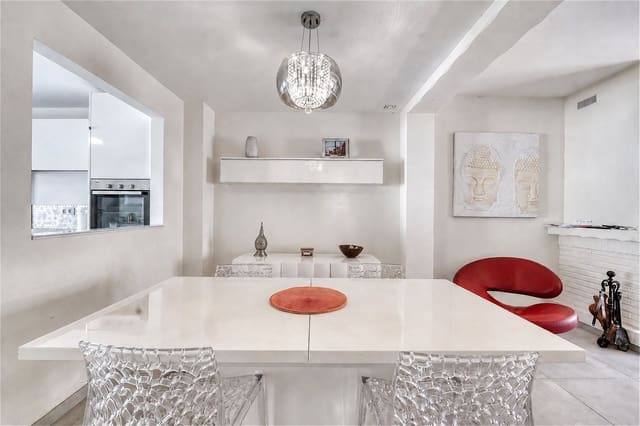 3 soveværelse Byhus til salg i Casares med swimmingpool - € 395.000 (Ref: 9974393)