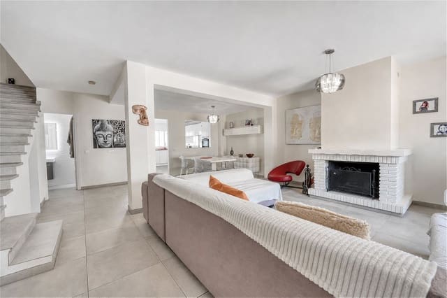 3 soveværelse Byhus til salg i Casares med swimmingpool - € 395.000 (Ref: 9974393)