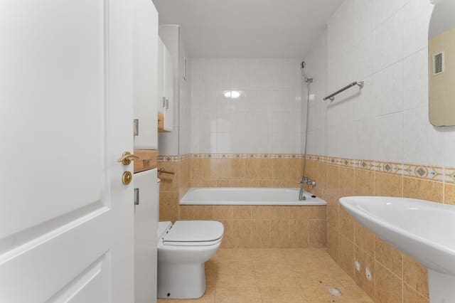 Apartamento de 2 habitaciones en Mijas en venta - 255.000 € (Ref: 9974394)