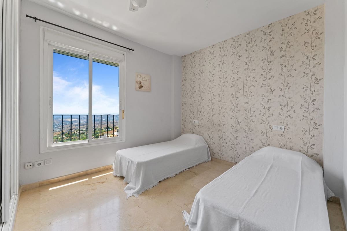 Apartamento de 2 habitaciones en Mijas en venta - 255.000 € (Ref: 9974394)