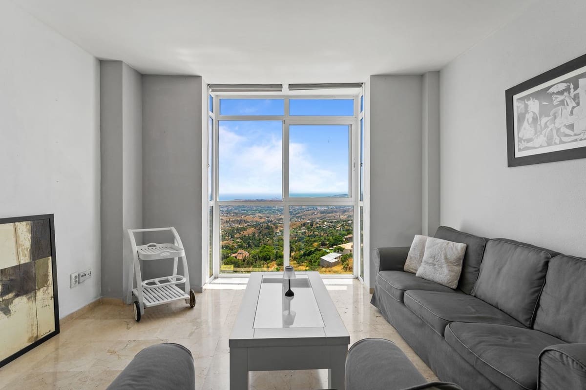 Apartamento de 2 habitaciones en Mijas en venta - 255.000 € (Ref: 9974394)