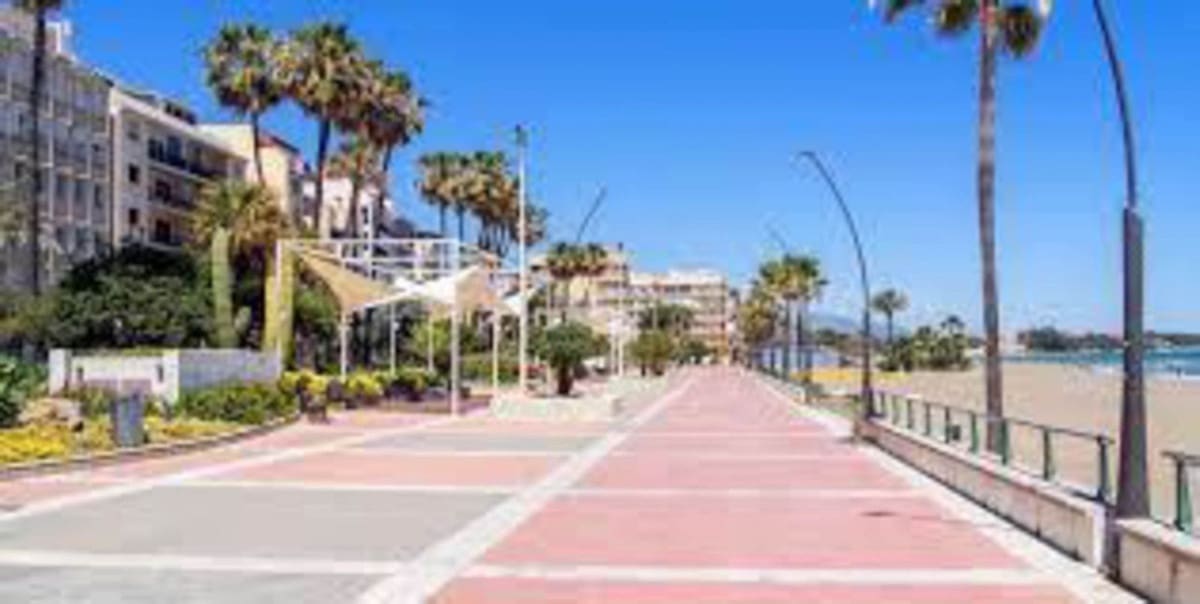 3 soverom Leilighet til salgs i La Duquesa / Puerto de la Duquesa med svømmebasseng - € 285 000 (Ref: 9974396)