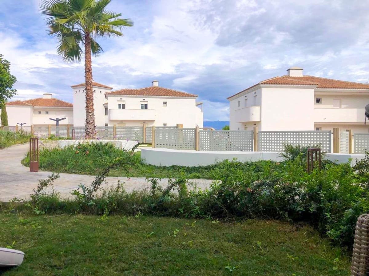 3 soverom Leilighet til salgs i La Duquesa / Puerto de la Duquesa med svømmebasseng - € 285 000 (Ref: 9974396)