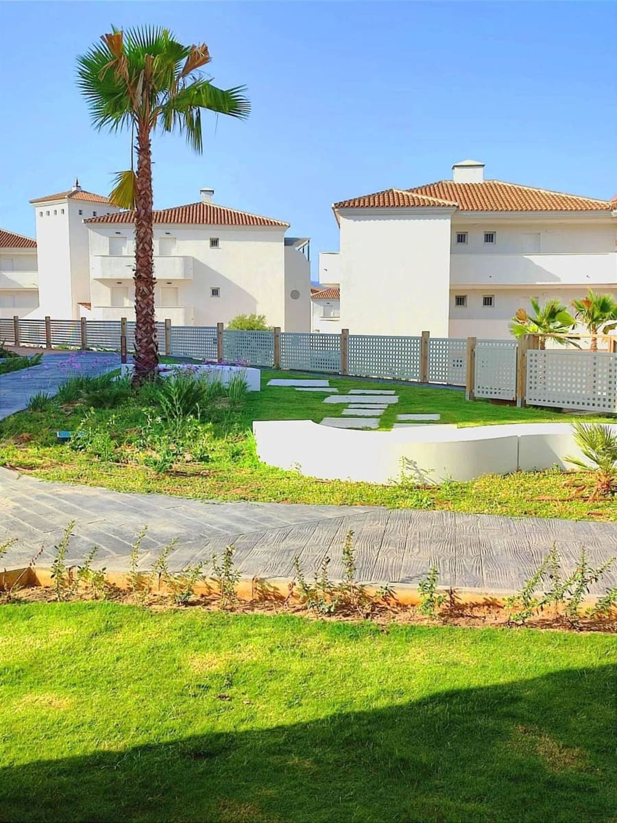 3 soverom Leilighet til salgs i La Duquesa / Puerto de la Duquesa med svømmebasseng - € 285 000 (Ref: 9974396)