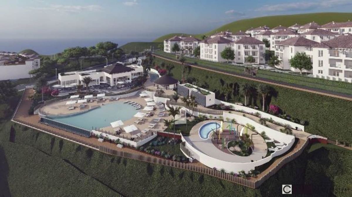 3 soverom Leilighet til salgs i La Duquesa / Puerto de la Duquesa med svømmebasseng - € 285 000 (Ref: 9974396)