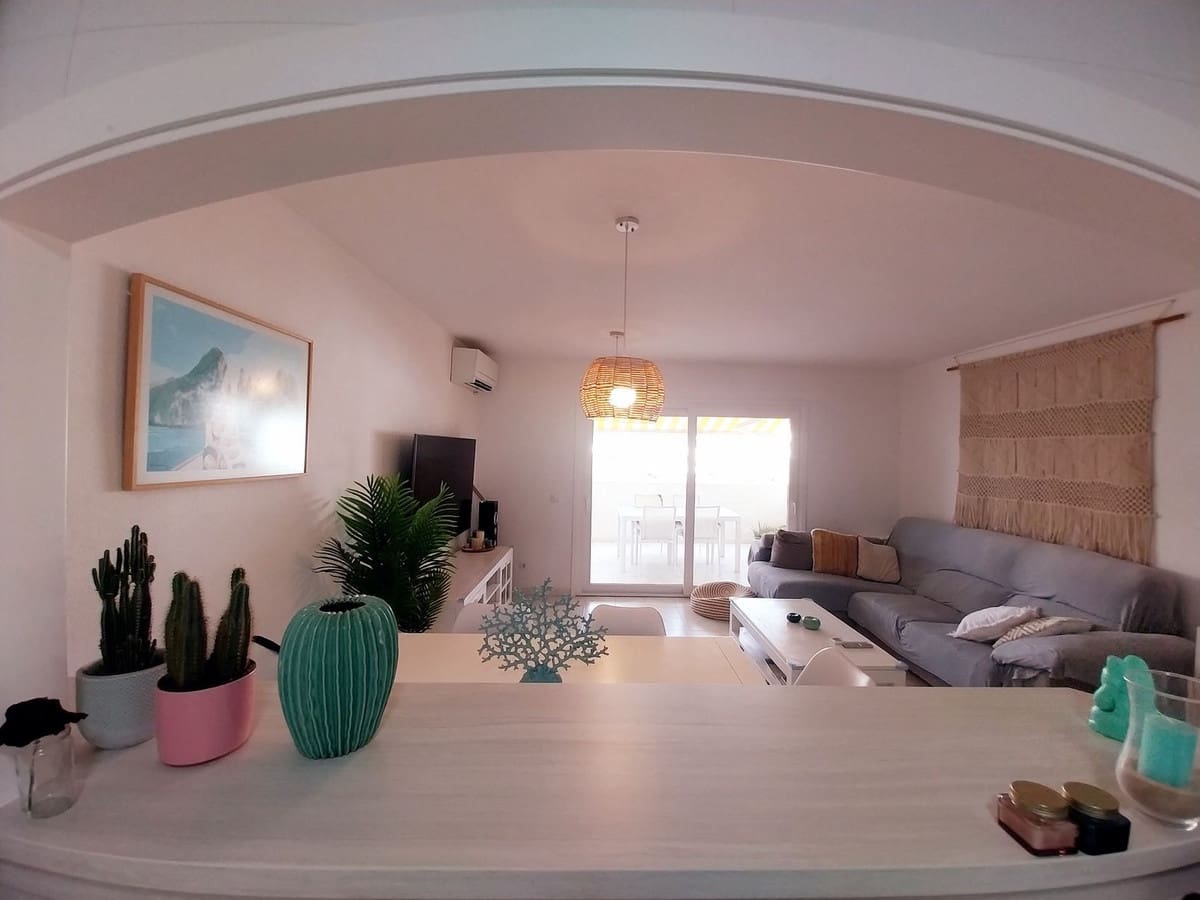 Apartamento de 3 habitaciones en Calahonda en venta con piscina garaje - 395.000 € (Ref: 9974397)