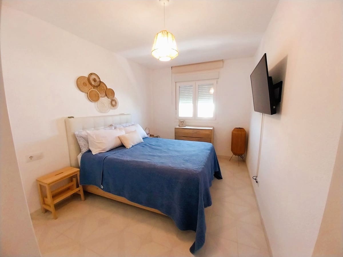 Apartamento de 3 habitaciones en Calahonda en venta con piscina garaje - 395.000 € (Ref: 9974397)