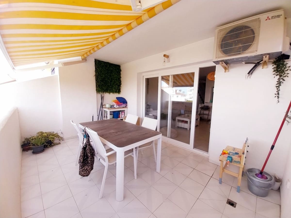 Apartamento de 3 habitaciones en Calahonda en venta con piscina garaje - 395.000 € (Ref: 9974397)