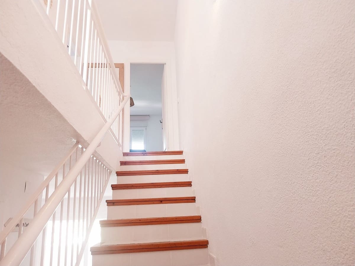 Apartamento de 3 habitaciones en Calahonda en venta con piscina garaje - 395.000 € (Ref: 9974397)