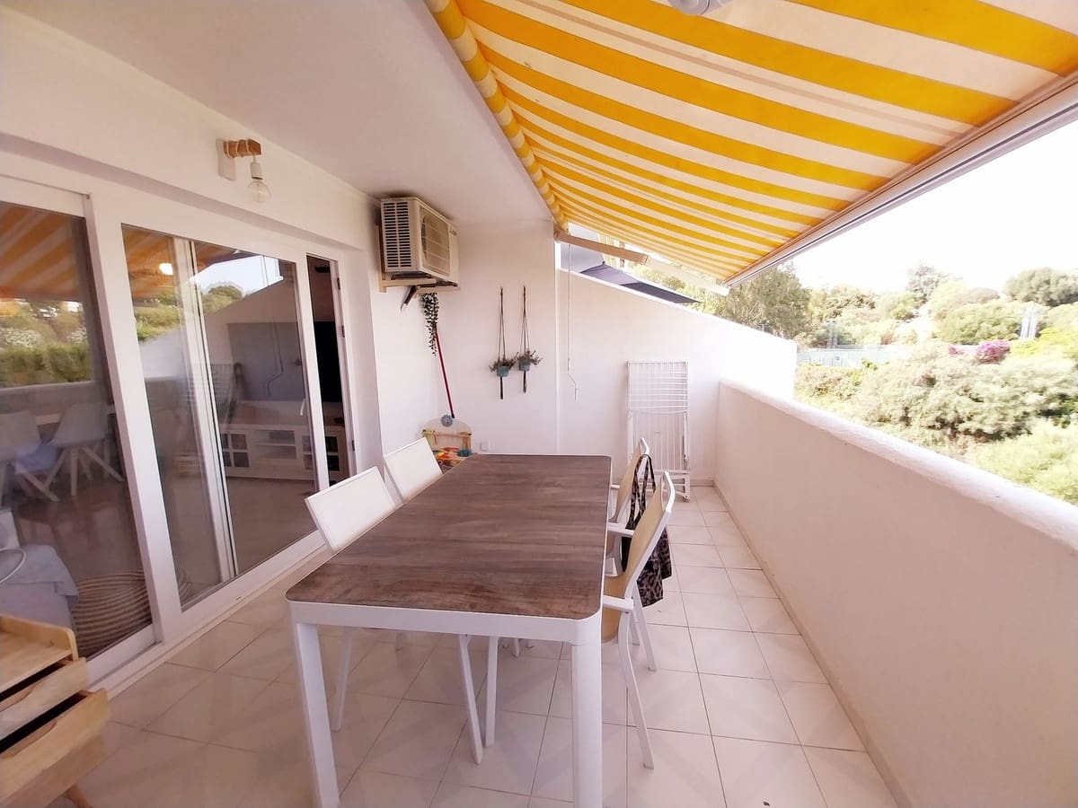Apartamento de 3 habitaciones en Calahonda en venta con piscina garaje - 395.000 € (Ref: 9974397)