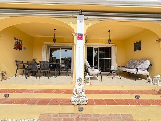 3 soveværelse Semi-Rækkehus til salg i Riviera del Sol, Mijas med swimmingpool - € 625.000 (Ref: 9974400)