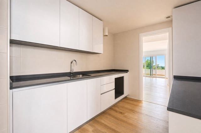 3 soveværelse Lejlighed til salg i Nueva Andalucia, Marbella med swimmingpool - € 675.000 (Ref: 9974401)