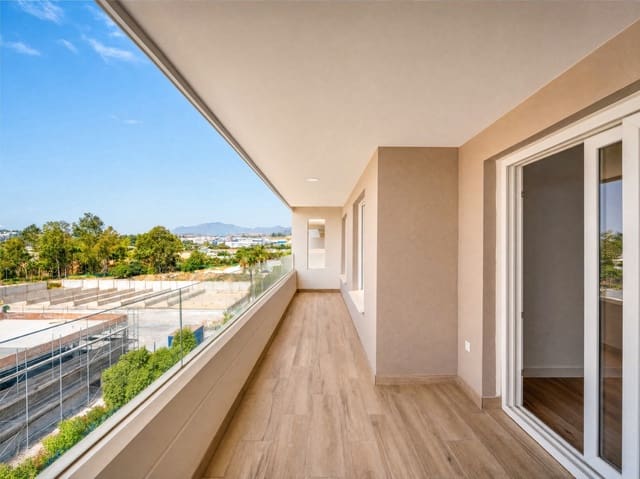 3 soveværelse Lejlighed til salg i Nueva Andalucia, Marbella med swimmingpool - € 675.000 (Ref: 9974401)