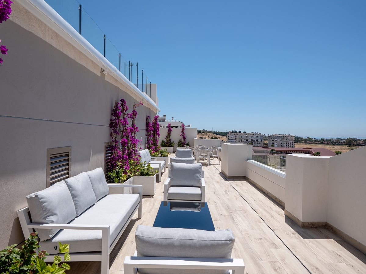 3 soveværelse Lejlighed til salg i Nueva Andalucia med swimmingpool - € 675.000 (Ref: 9974401)