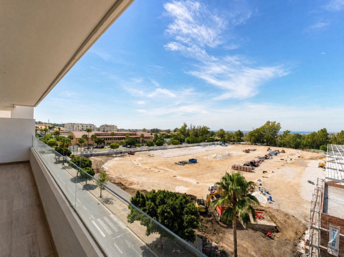 3 soveværelse Lejlighed til salg i Nueva Andalucia med swimmingpool - € 675.000 (Ref: 9974401)