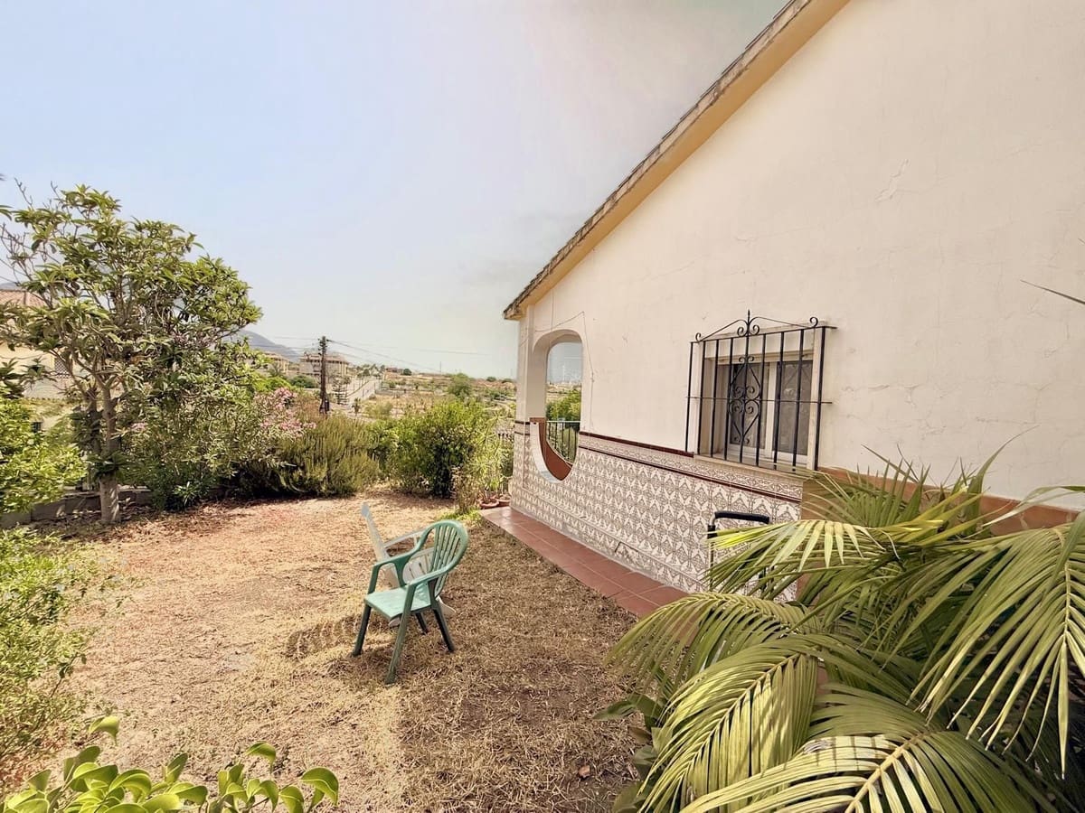 4 bedroom Villa for sale in Mijas with garage - € 579,000 (Ref: 9974406)