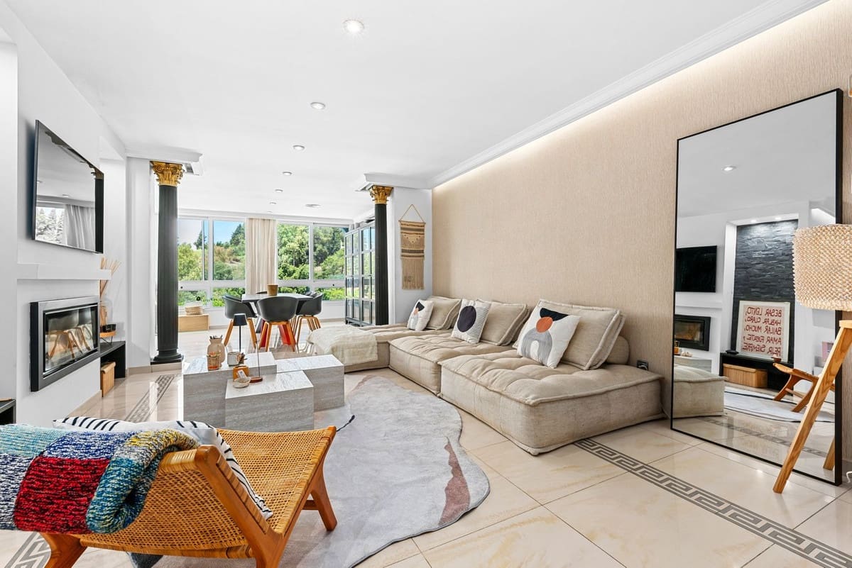3 bedroom Apartment for sale in Benahavis with pool - € 850,000 (Ref: 9974407)