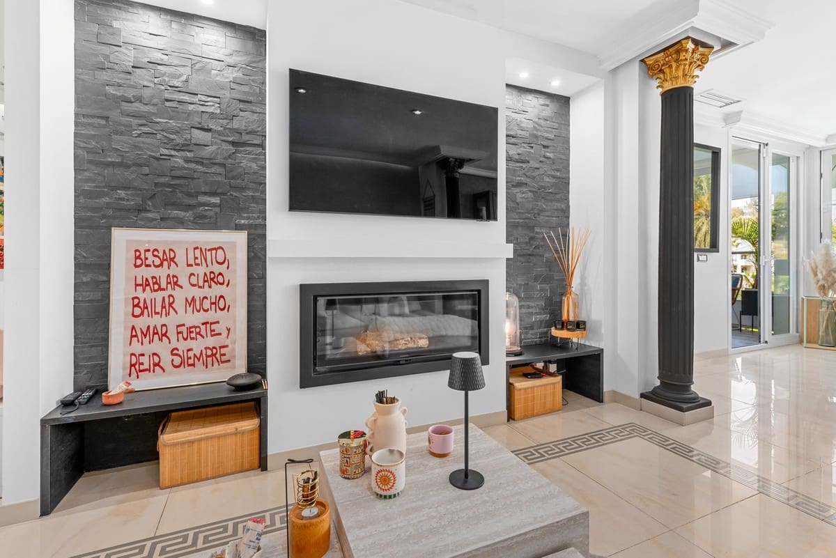 3 bedroom Apartment for sale in Benahavis with pool - € 850,000 (Ref: 9974407)