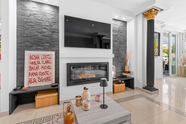 3 bedroom Apartment for sale in Benahavís with pool - € 850,000 (Ref: 9974407)