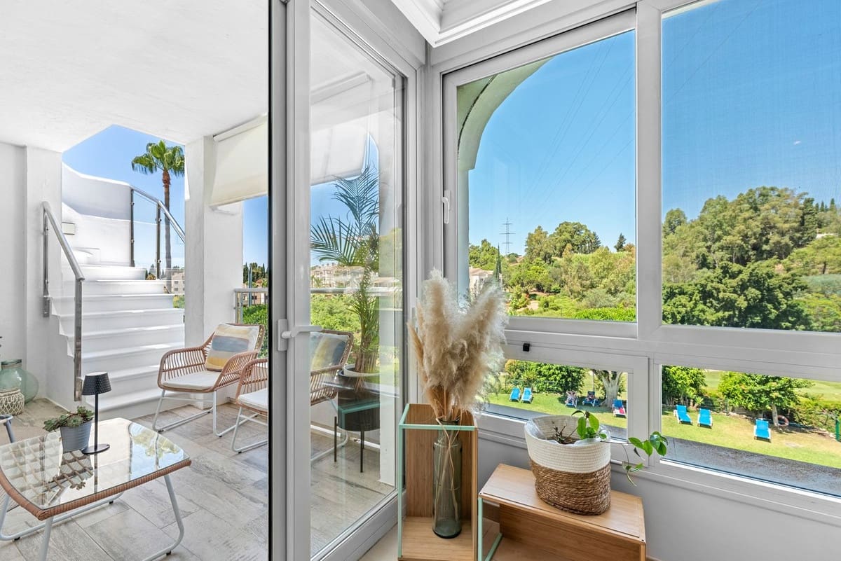 3 bedroom Apartment for sale in Benahavis with pool - € 850,000 (Ref: 9974407)