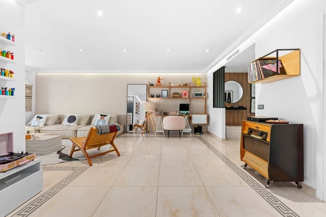 3 bedroom Apartment for sale in Benahavís with pool - € 850,000 (Ref: 9974407)