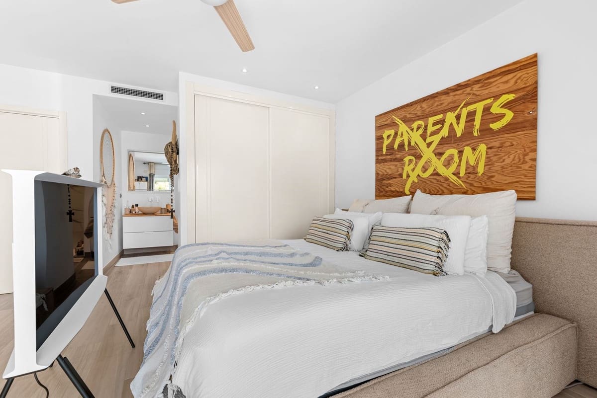 3 bedroom Apartment for sale in Benahavis with pool - € 850,000 (Ref: 9974407)
