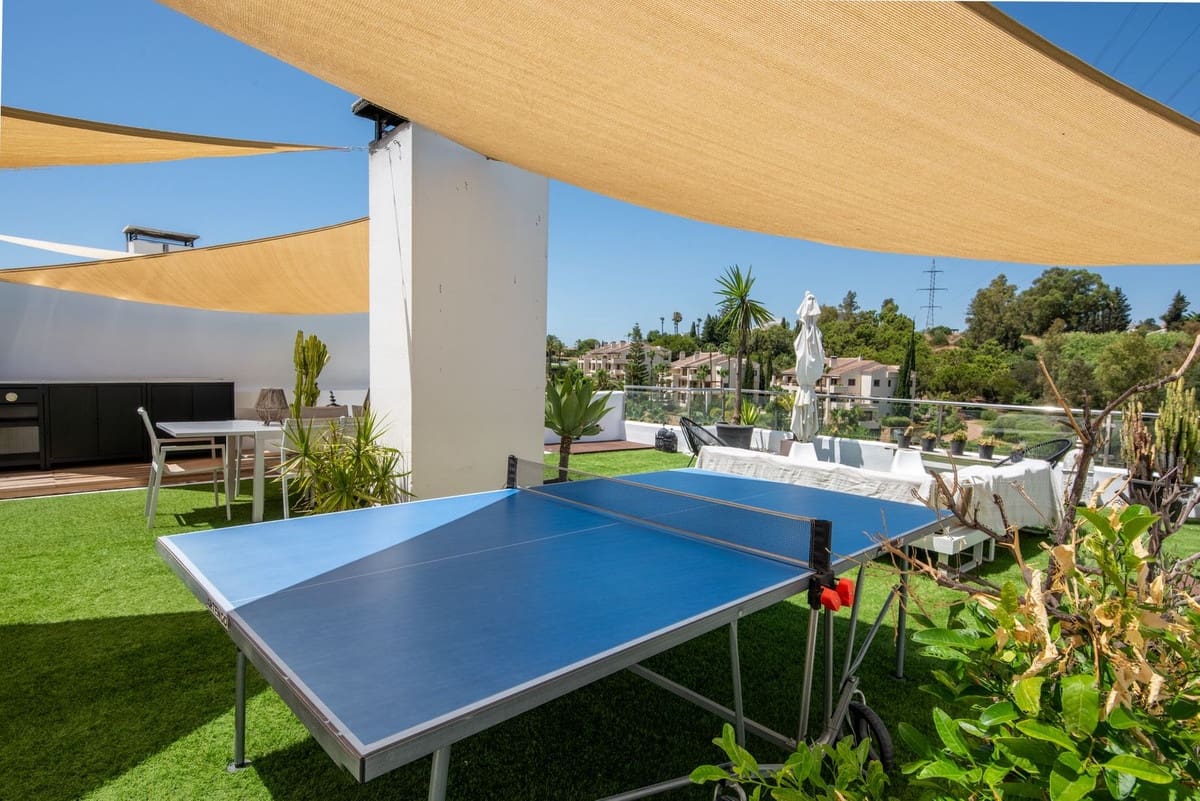 3 bedroom Apartment for sale in Benahavis with pool - € 850,000 (Ref: 9974407)