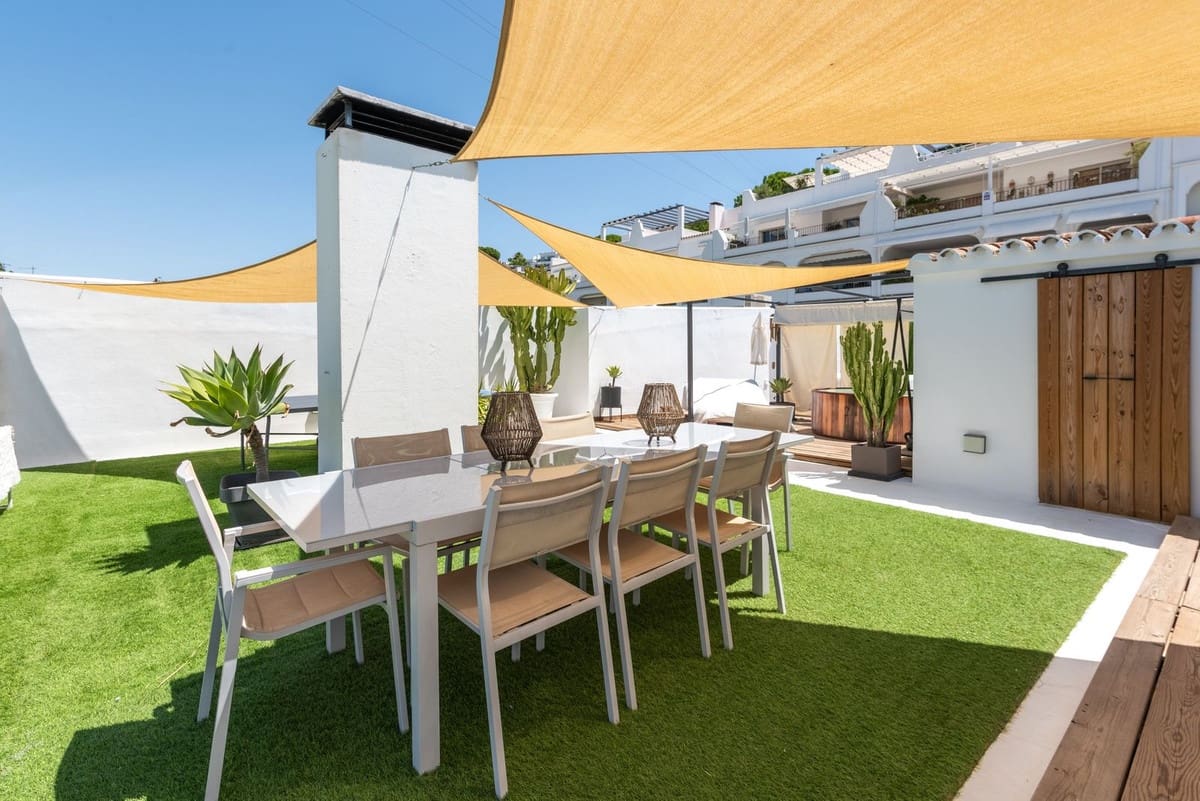 3 bedroom Apartment for sale in Benahavis with pool - € 850,000 (Ref: 9974407)