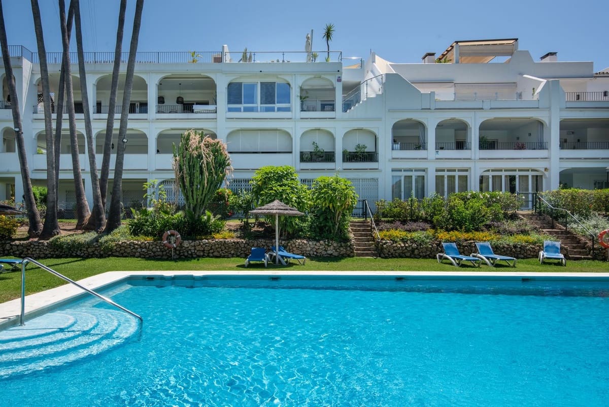 3 bedroom Apartment for sale in Benahavis with pool - € 850,000 (Ref: 9974407)