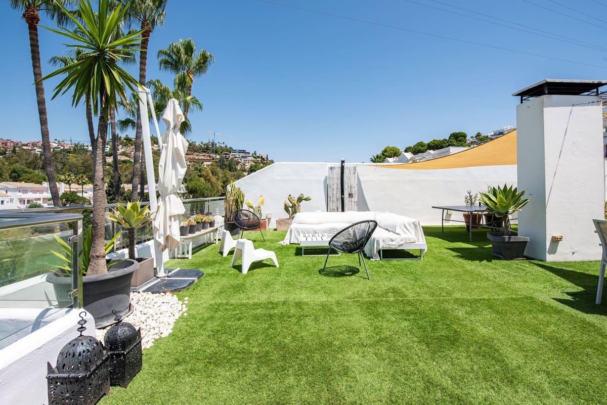3 bedroom Apartment for sale in Benahavis with pool - € 850,000 (Ref: 9974407)