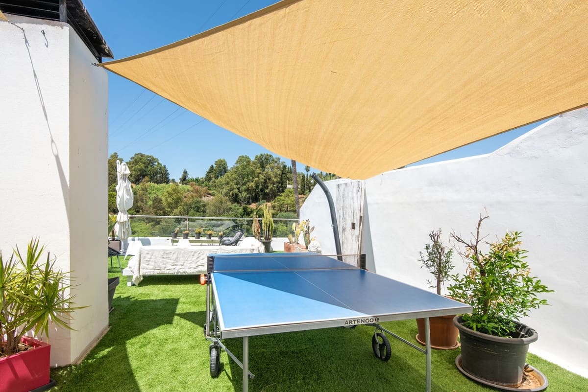 3 bedroom Apartment for sale in Benahavis with pool - € 850,000 (Ref: 9974407)