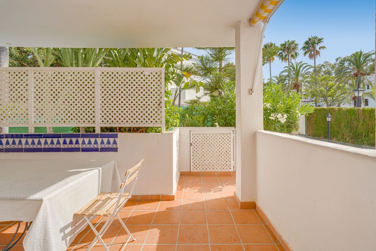 3 sypialnia Apartament na sprzedaż w Elviria z basenem - 675 000 € (Ref: 9974409)