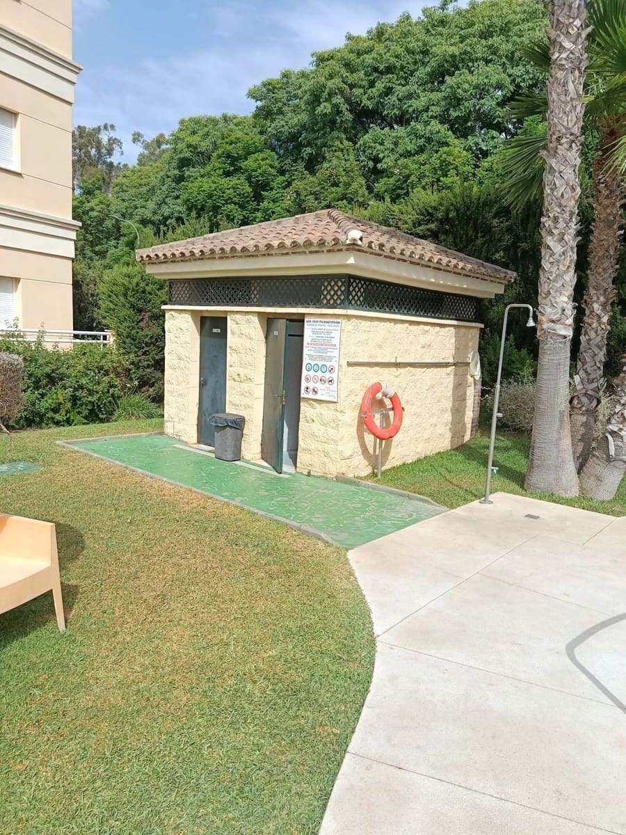 3 Zimmer Apartment zu verkaufen in Torrequebrada mit Pool Garage - 390.000 € (Ref: 9974410)