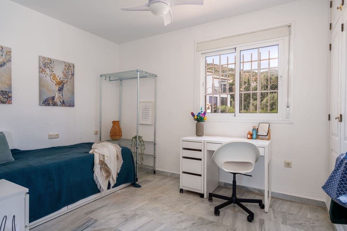 5 quarto Casa em Banda para venda em Benalmadena com piscina - 695 000 € (Ref: 9976169)