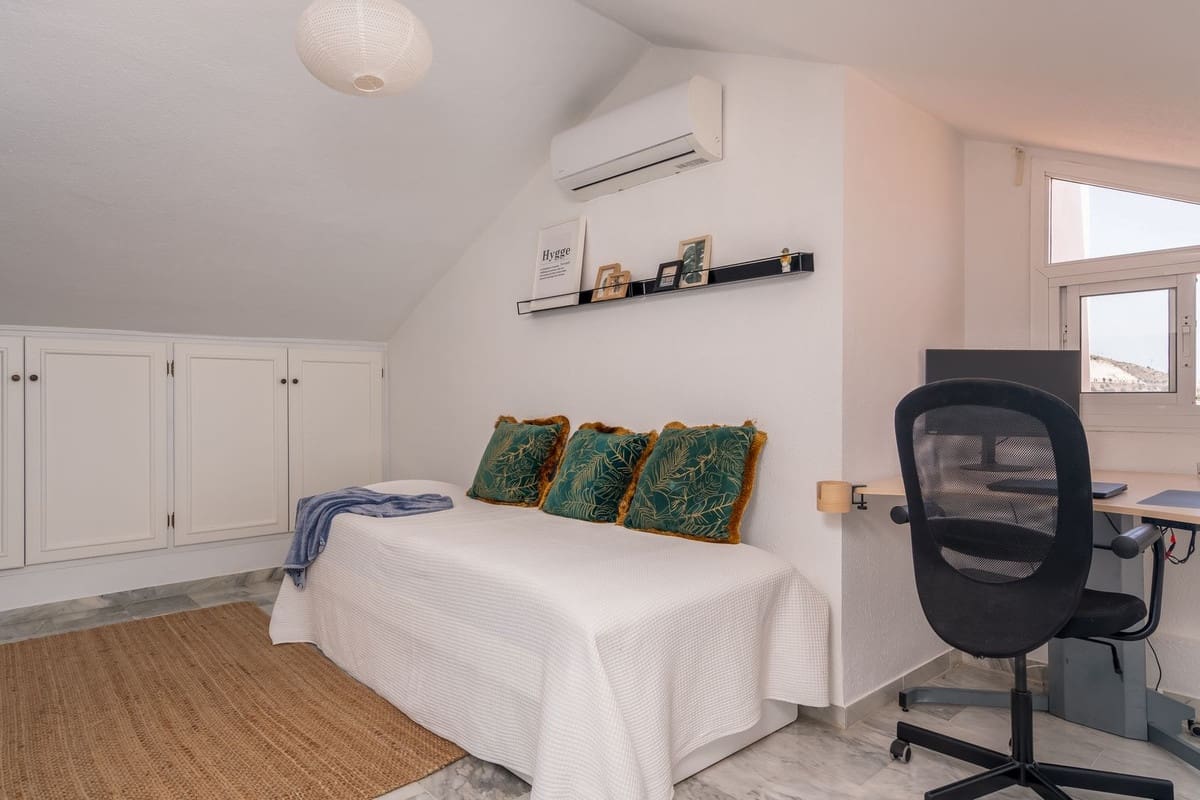 5 quarto Casa em Banda para venda em Benalmadena com piscina - 695 000 € (Ref: 9976169)