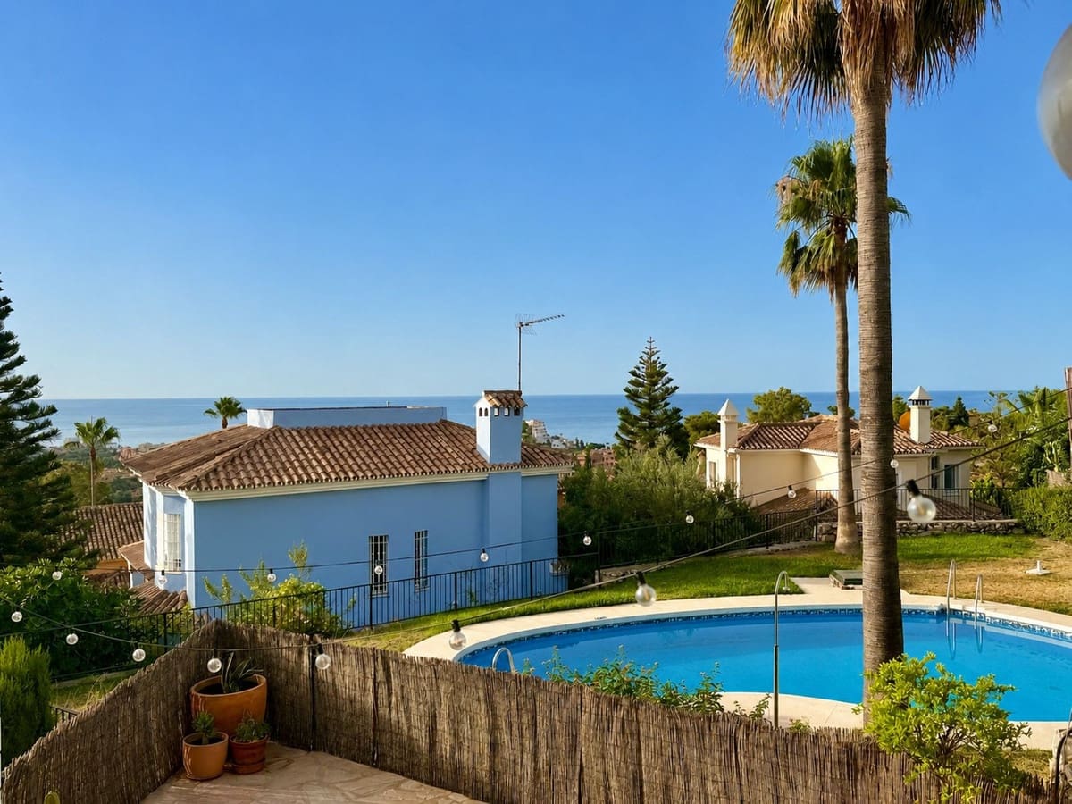 5 quarto Casa em Banda para venda em Benalmadena com piscina - 695 000 € (Ref: 9976169)