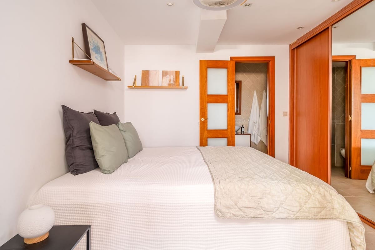 5 quarto Casa em Banda para venda em Benalmadena com piscina - 695 000 € (Ref: 9976169)