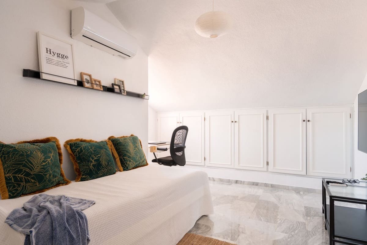 5 quarto Casa em Banda para venda em Benalmadena com piscina - 695 000 € (Ref: 9976169)