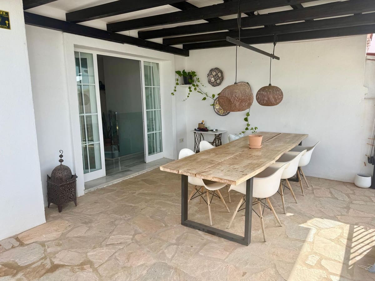 5 quarto Casa em Banda para venda em Benalmadena com piscina - 695 000 € (Ref: 9976169)