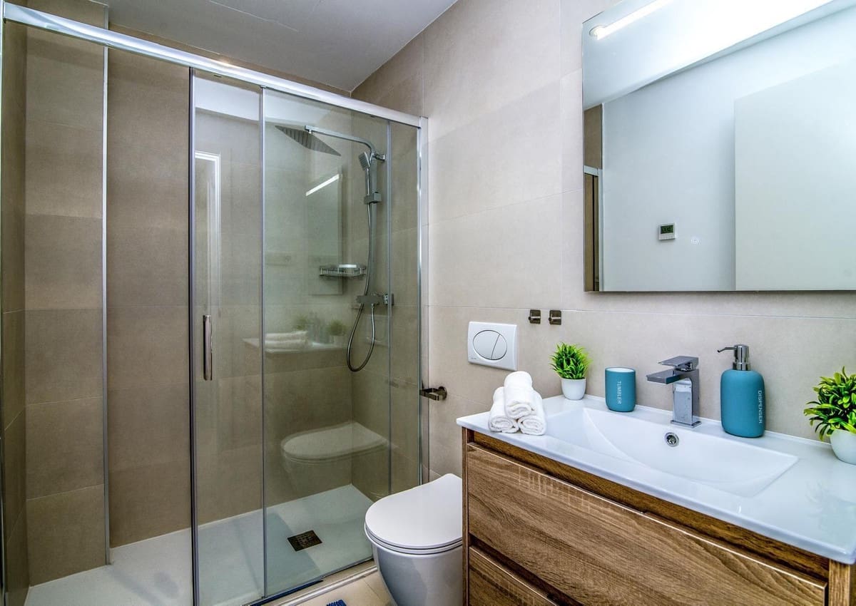 Apartamento de 3 habitaciones en Fuengirola en venta con piscina garaje - 669.000 € (Ref: 9976170)