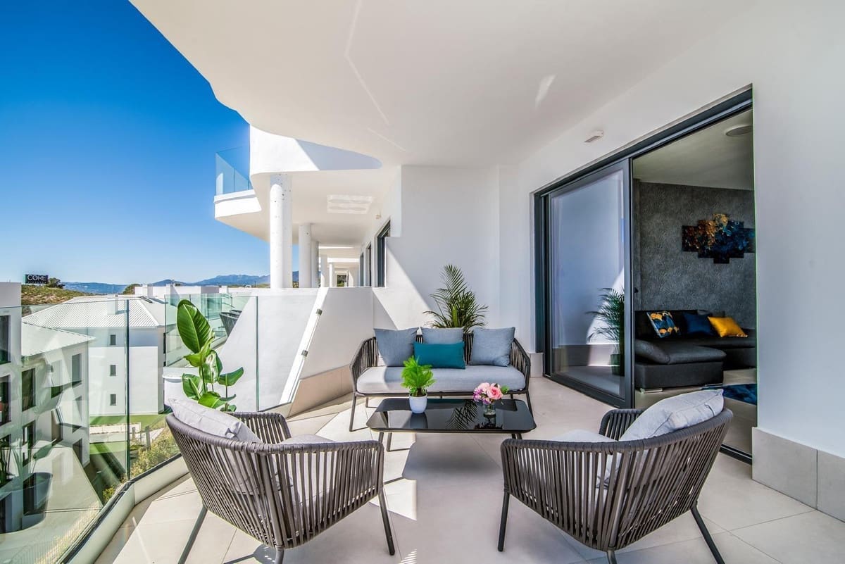 Apartamento de 3 habitaciones en Fuengirola en venta con piscina garaje - 669.000 € (Ref: 9976170)