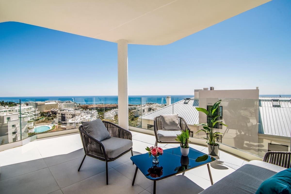 Apartamento de 3 habitaciones en Fuengirola en venta con piscina garaje - 669.000 € (Ref: 9976170)