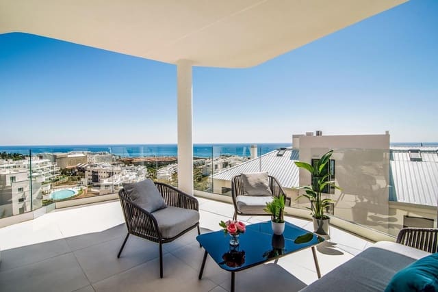 Apartamento de 3 habitaciones en Fuengirola en venta con piscina garaje - 669.000 € (Ref: 9976170)