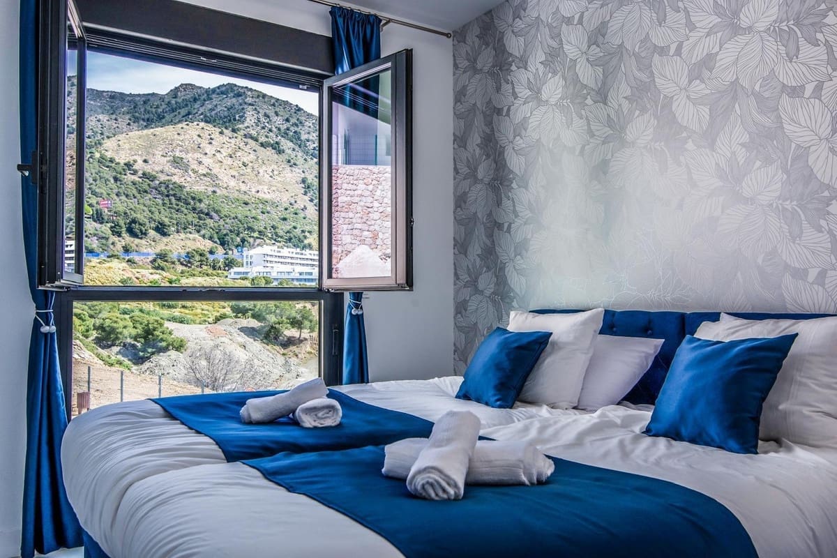 Apartamento de 3 habitaciones en Fuengirola en venta con piscina garaje - 669.000 € (Ref: 9976170)