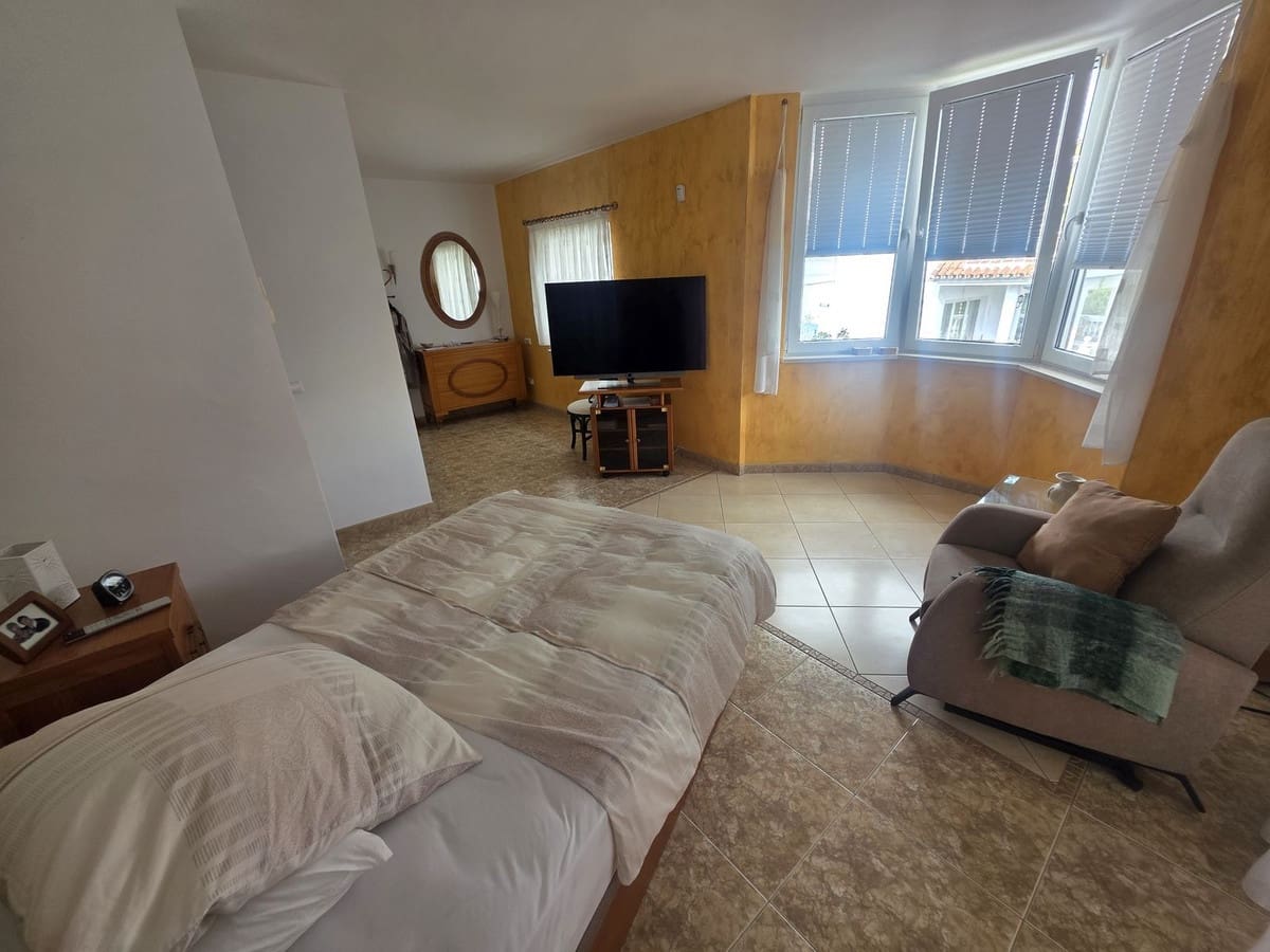 Chalet de 2 habitaciones en Calahonda en venta con piscina - 699.000 € (Ref: 9976174)