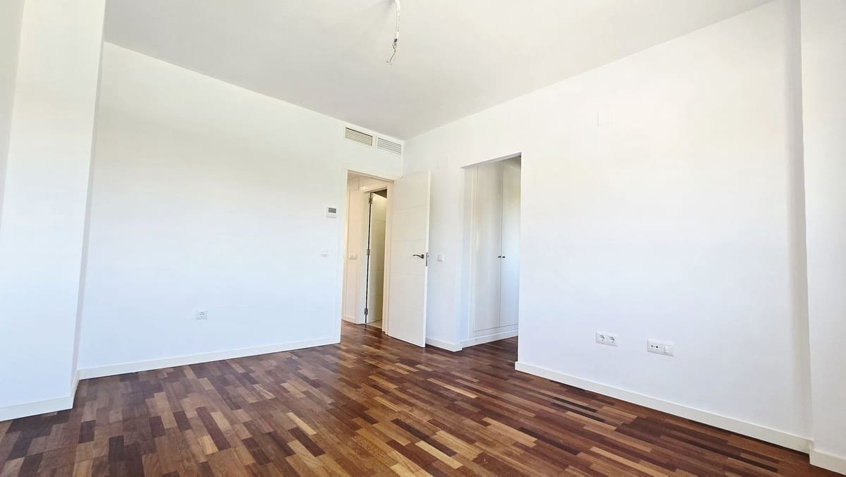 4 soverom Hus til salgs i Calahonda med svømmebasseng - € 669 000 (Ref: 9976177)